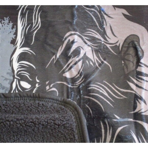 New Big Foot Sasquatch Plush Fleece Throw Gift Blanket Sherpa Hide & Seek Champ - Picture 3 of 4